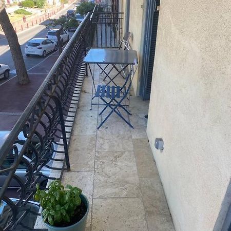 Jolie Appartement En Plein Centre Du Village Les Arcs-sur-Argens ภายนอก รูปภาพ